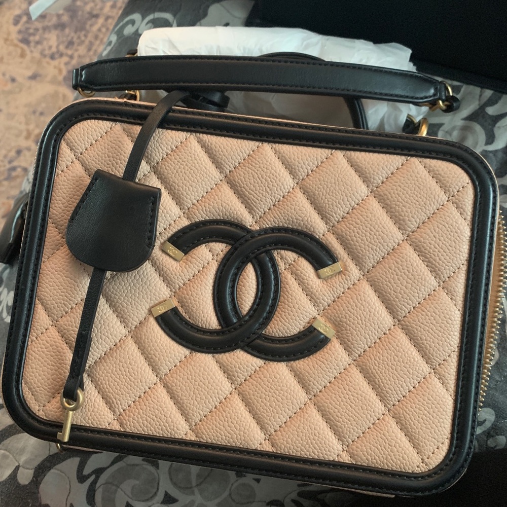 Chanel Caviar Medium Vanity Bag